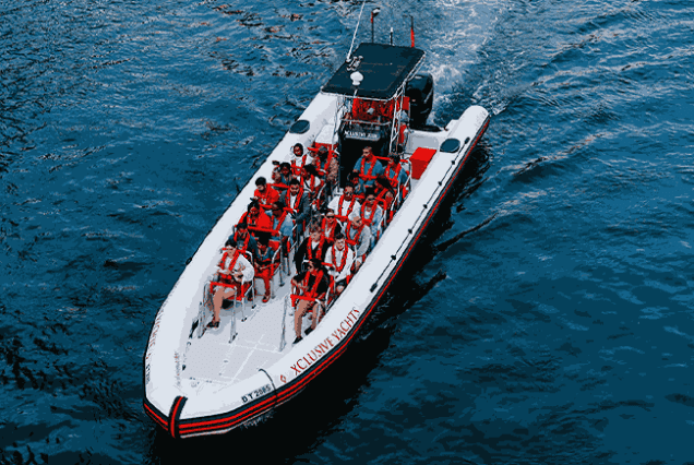 Speed Boat Tour in Dubai