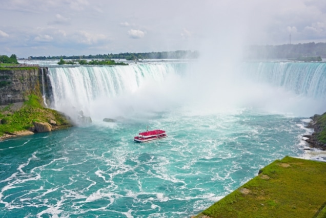 Canada Maple Toronto, Ottawa and Montreal Tour Package