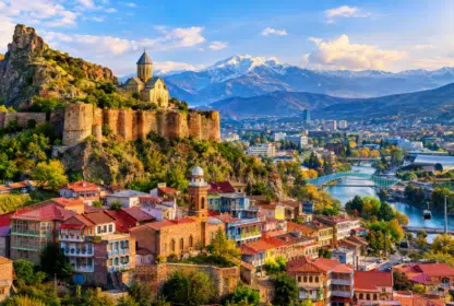 Georgia Travel Guide 2026: Weather, Places, Visa & Insurance